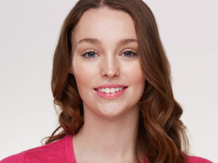 Essence Cranberry Lip Oil